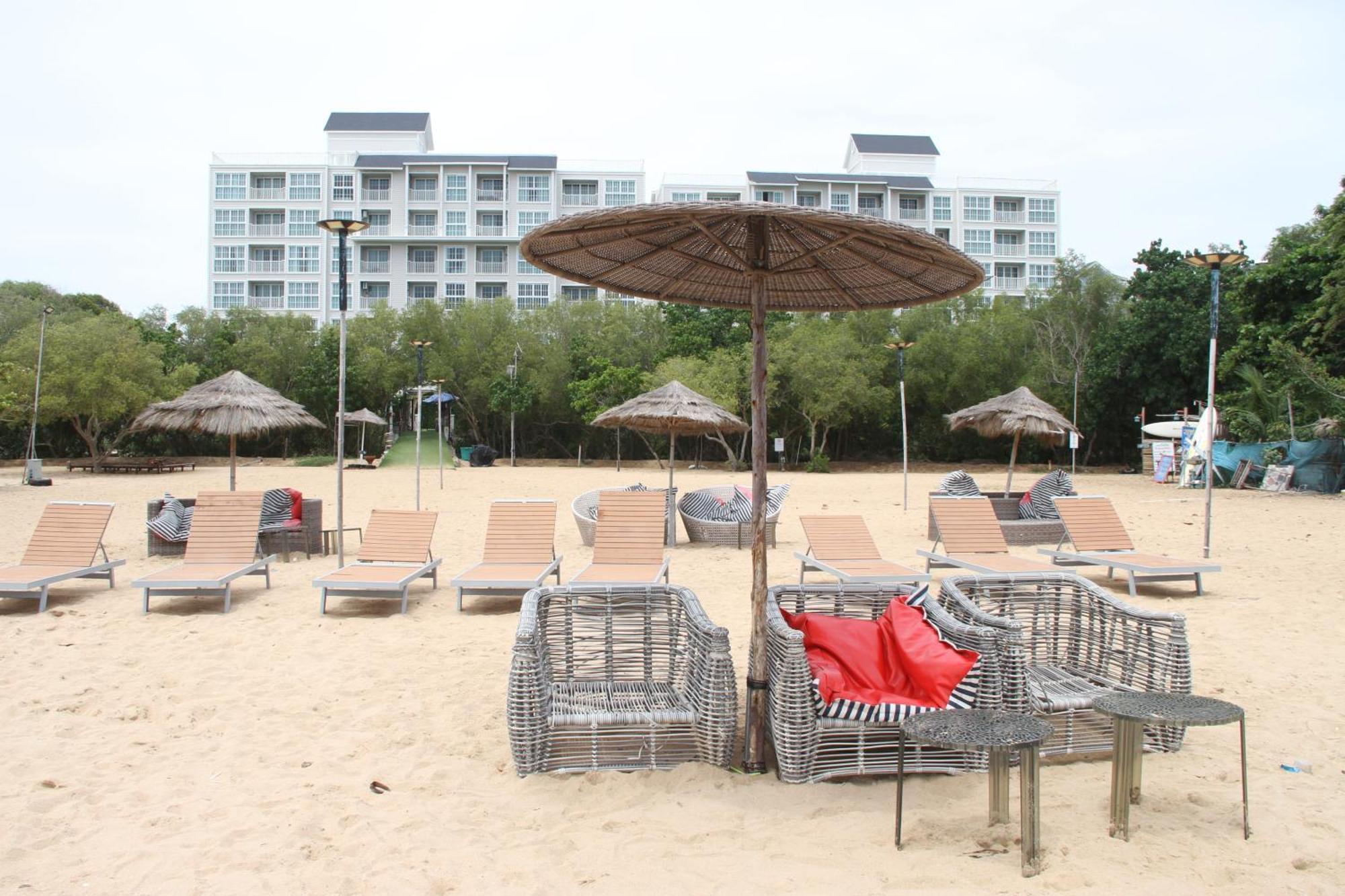 Grand Florida芭提雅带免费游泳池温泉桑拿浴和健身房瑜伽室私家海滩公寓e206 Na Chom Thian Exteriör bild