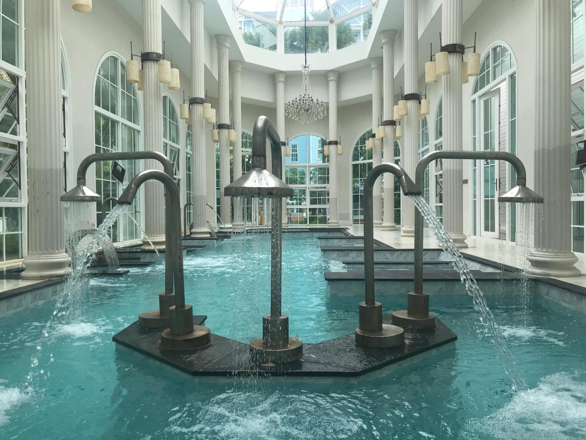 Grand Florida芭提雅带免费游泳池温泉桑拿浴和健身房瑜伽室私家海滩公寓e206 Na Chom Thian Exteriör bild